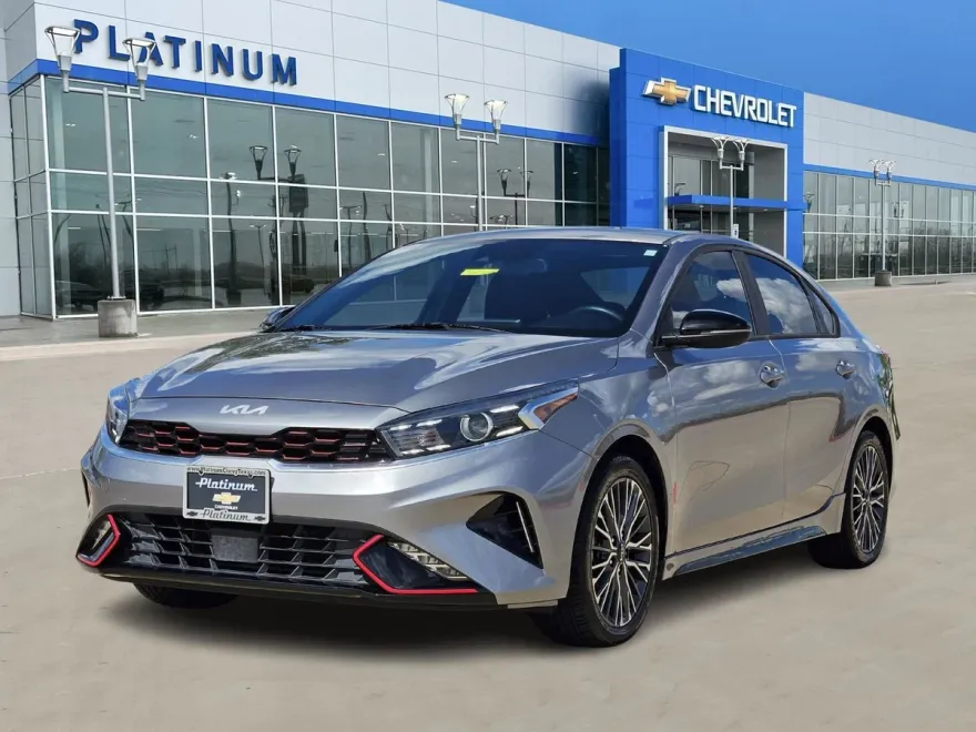 2023 Kia Forte GT-Line photo 1