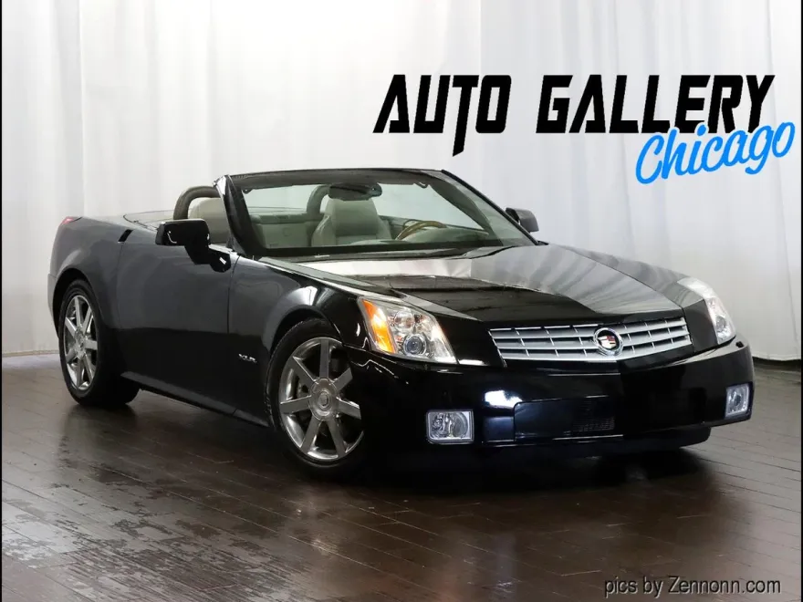 2004 Cadillac XLR photo 1