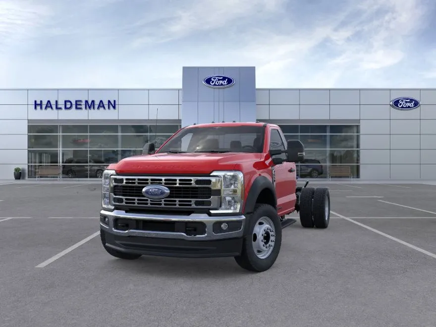 2025 Ford F-550 photo 1