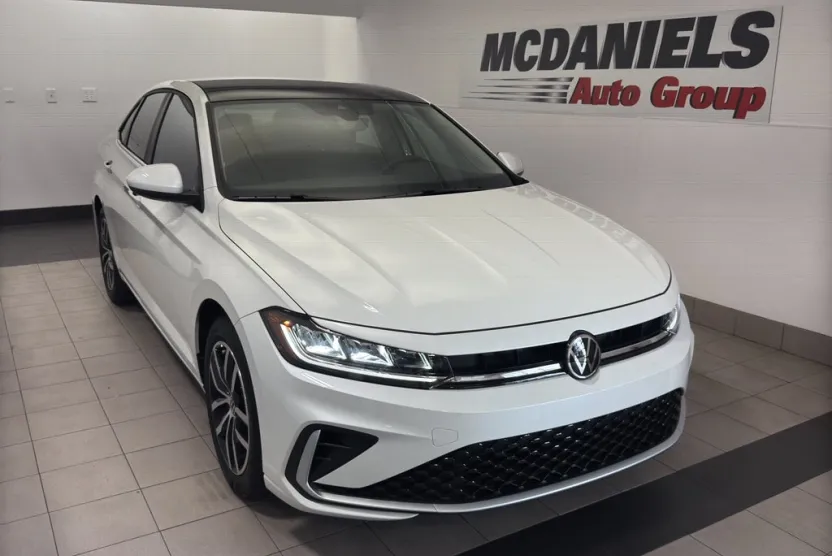 2025 Volkswagen Jetta 1.5T SE photo 1