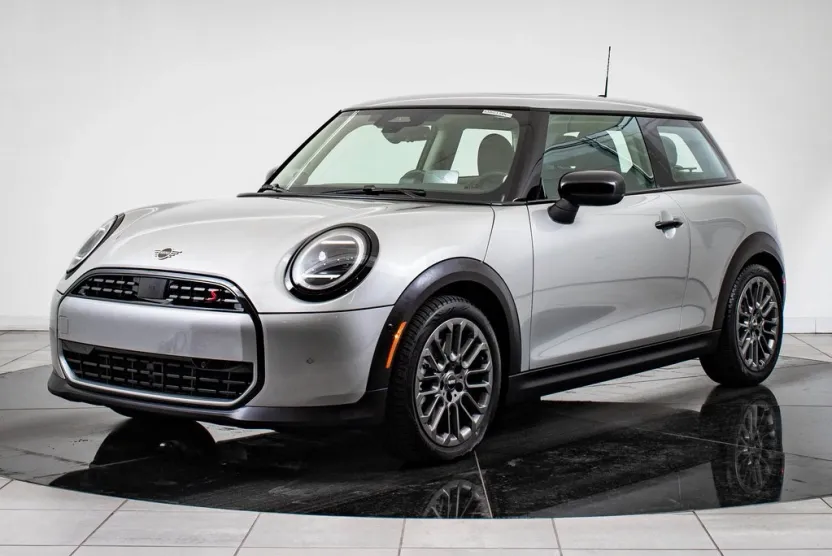 2025 Mini Cooper Hardtop S photo 1