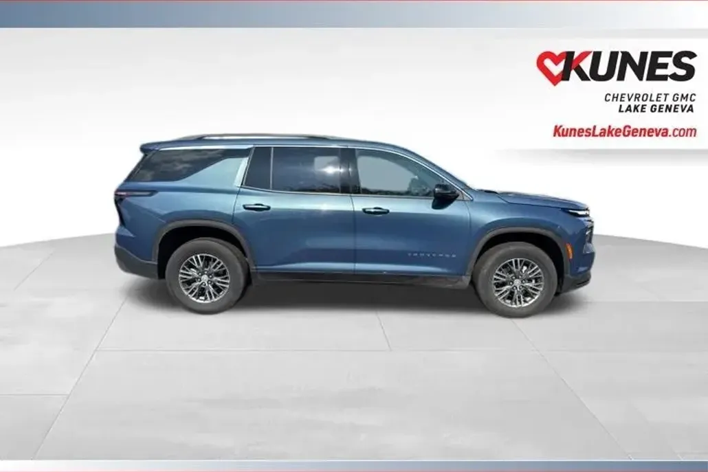 2025 Chevrolet Traverse 1LT photo 1