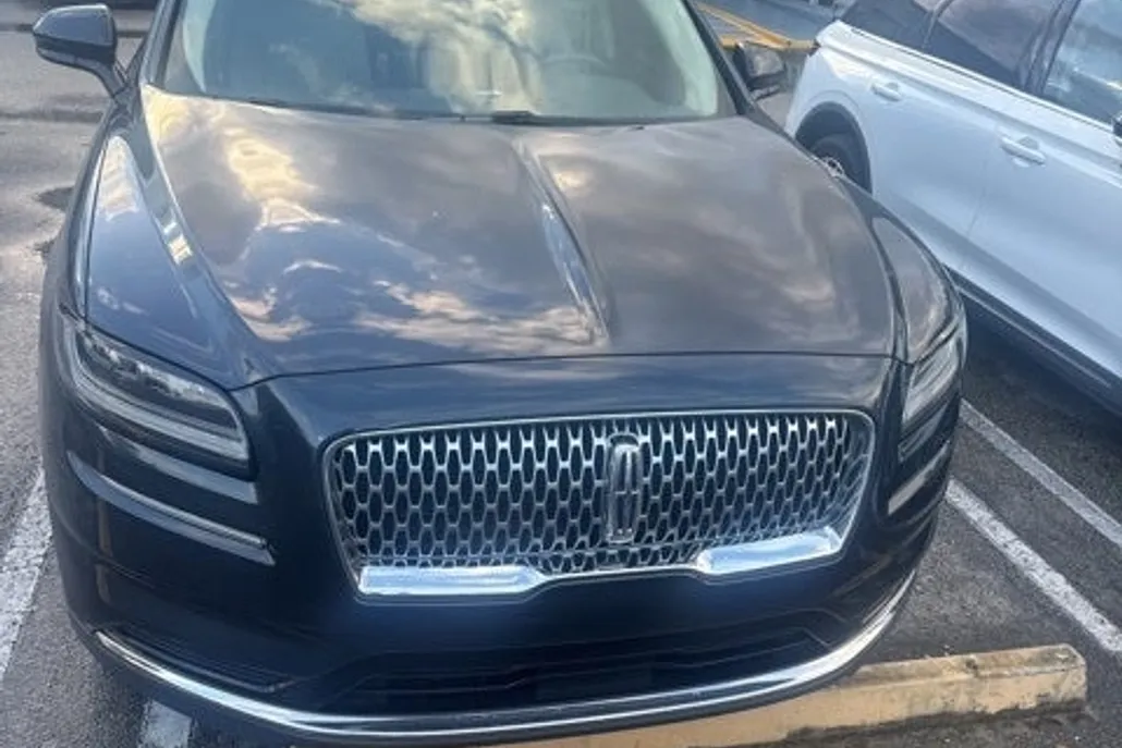 2022 Lincoln Nautilus Standard photo 1