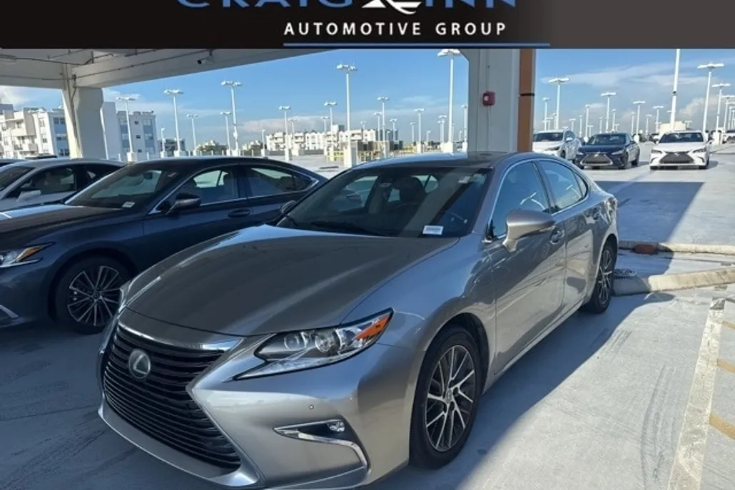 2017 Lexus ES 350 photo 1