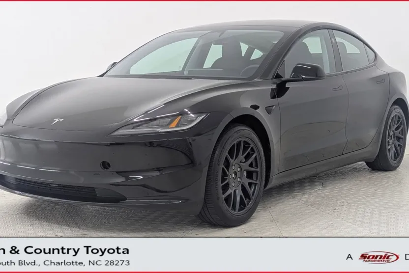 2024 Tesla Model 3 Long Range photo 1
