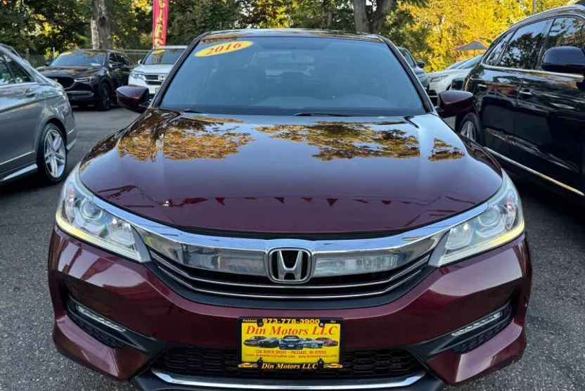 2016 Honda Accord Sport photo 1