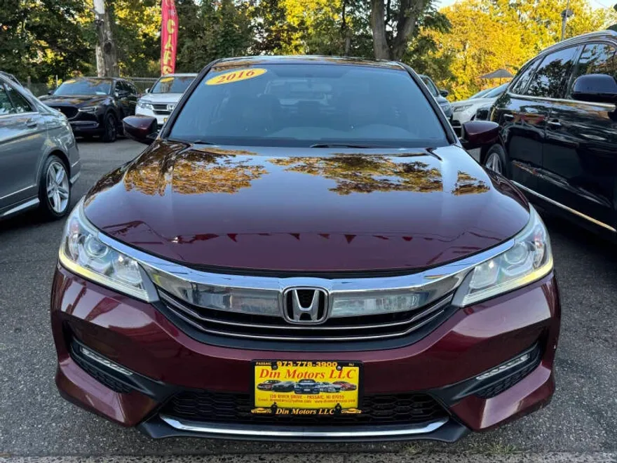 2016 Honda Accord Sport photo 1