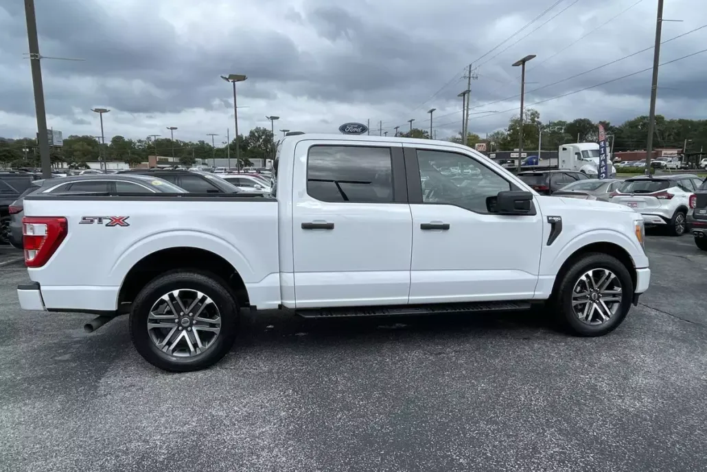 2022 Ford F-150 XL photo 1