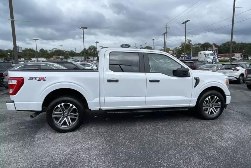 2022 Ford F-150 XL photo 1