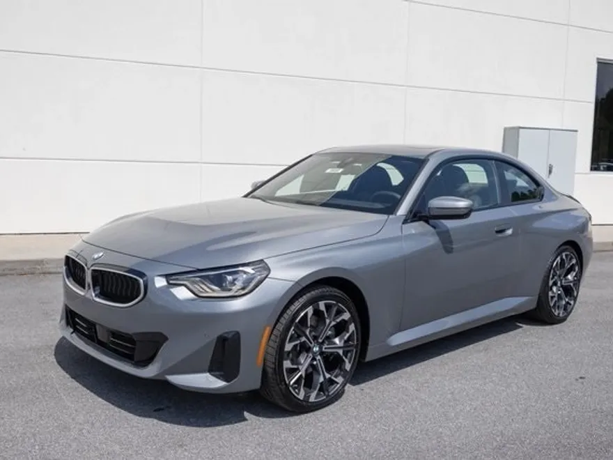 2025 Bmw 230i photo 1