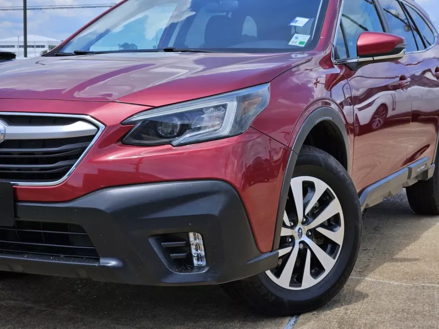2022 Subaru Outback Premium photo 1