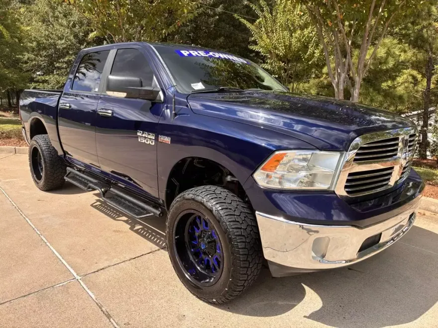 2014 Ram 1500 SLT photo 1