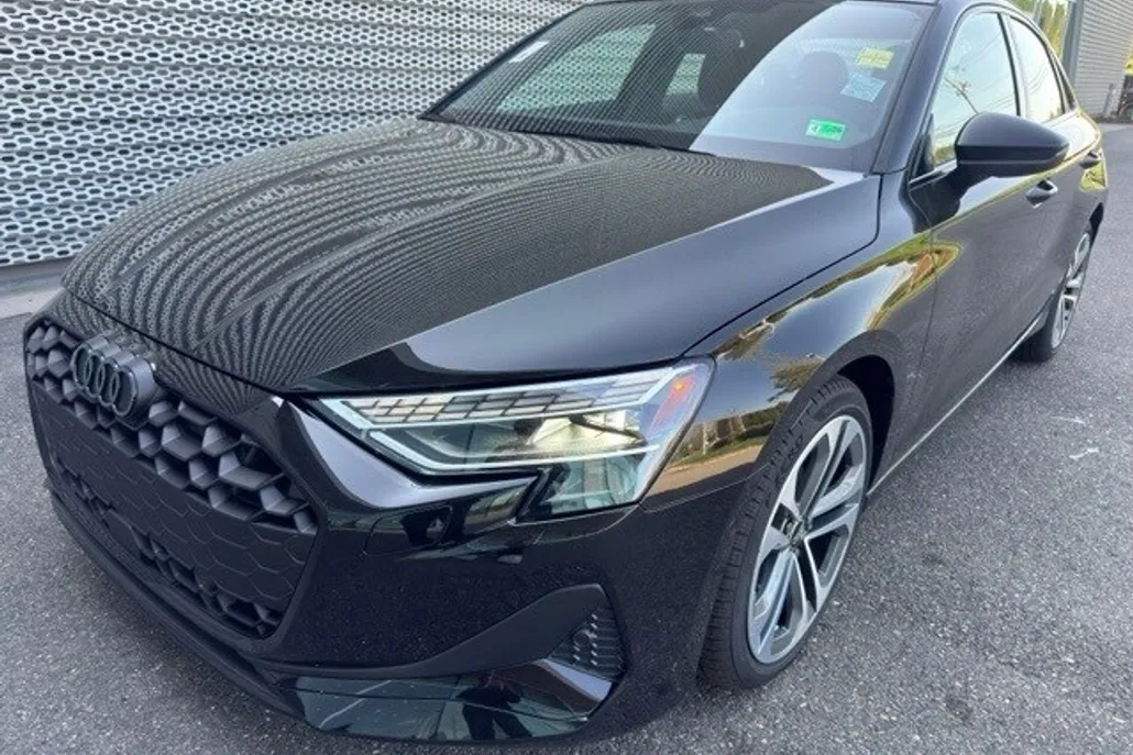 2025 Audi A3 2.0T Premium Plus photo 1