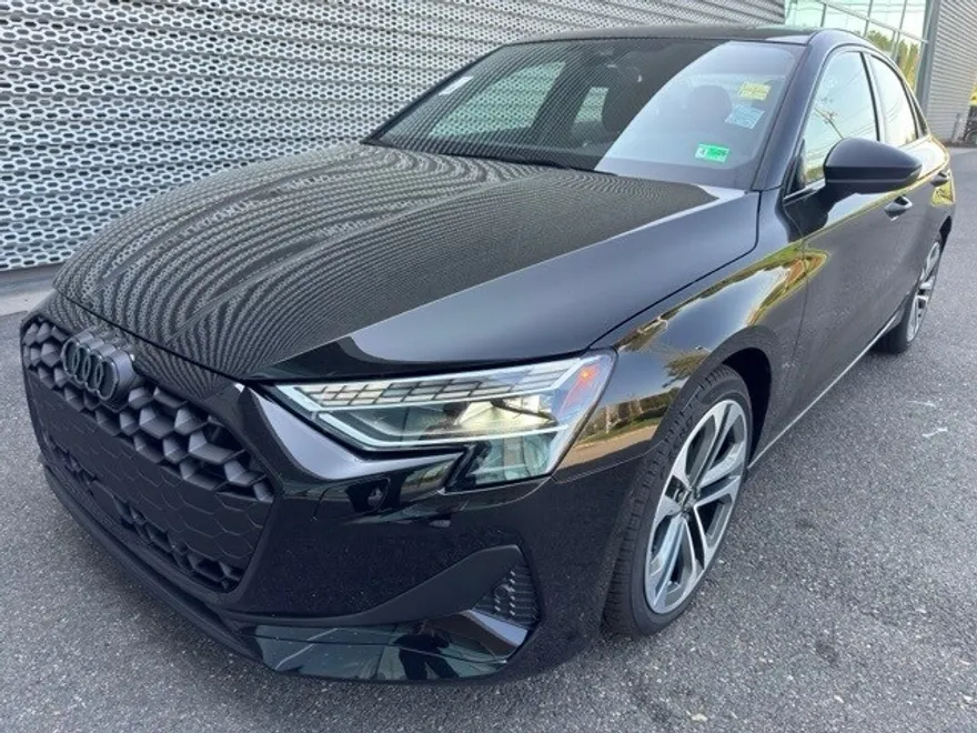 2025 Audi A3 2.0T Premium Plus photo 1