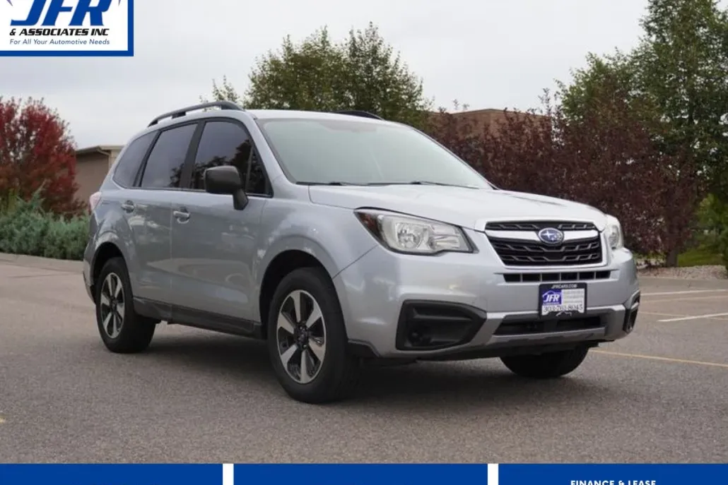 2017 Subaru Forester 2.5i photo 1