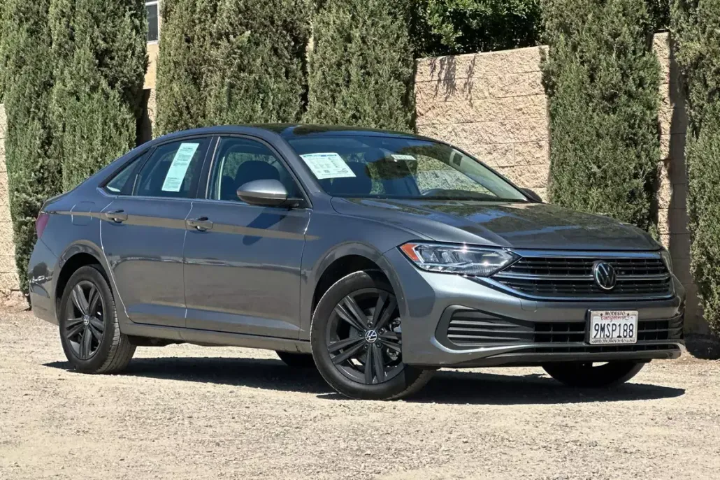 2024 Volkswagen Jetta SE photo 1