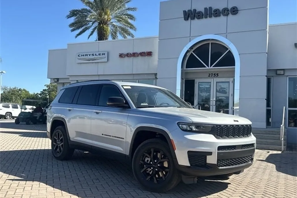 2025 Jeep Grand Cherokee Altitude X photo 1