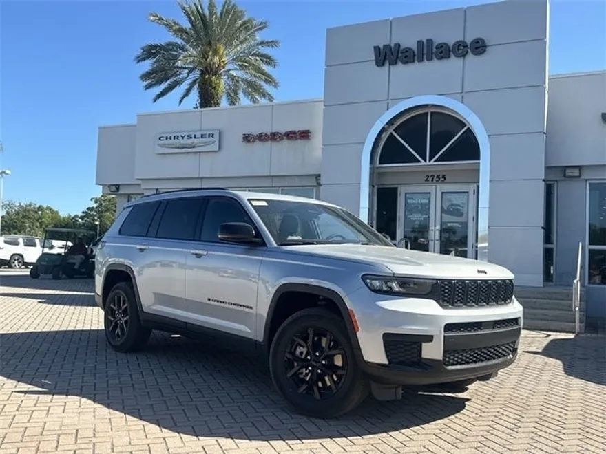 2025 Jeep Grand Cherokee Altitude X photo 1