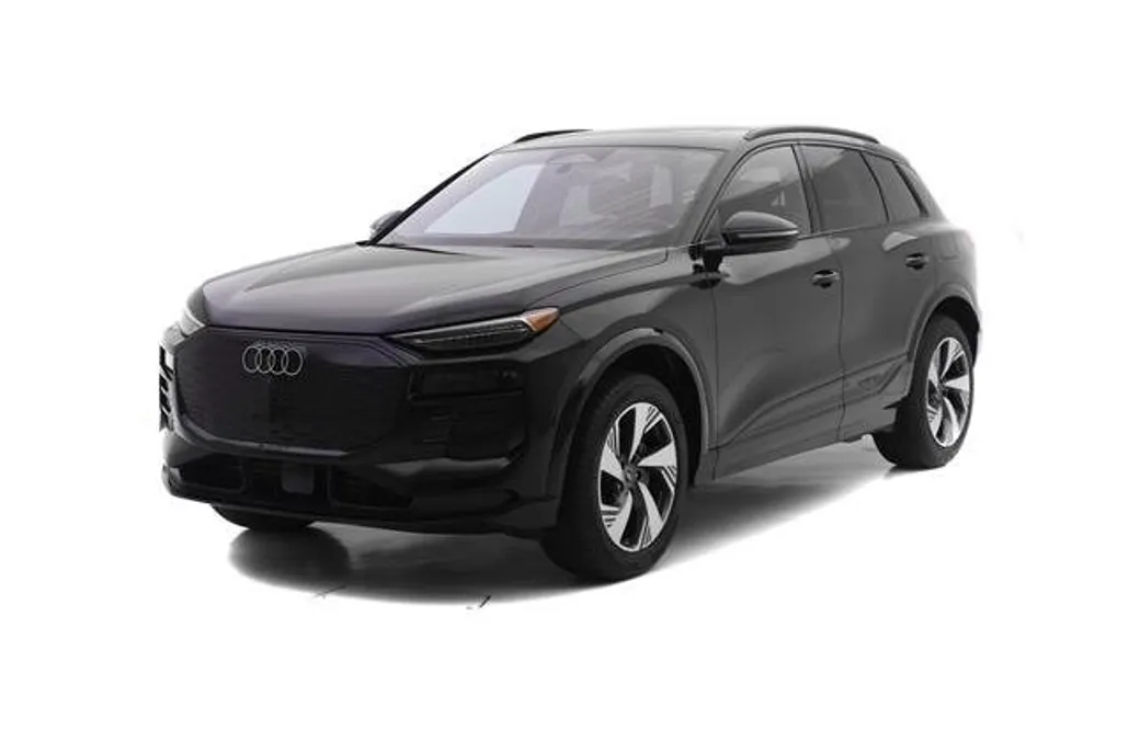 2025 Audi e-tron Premium Plus photo 1