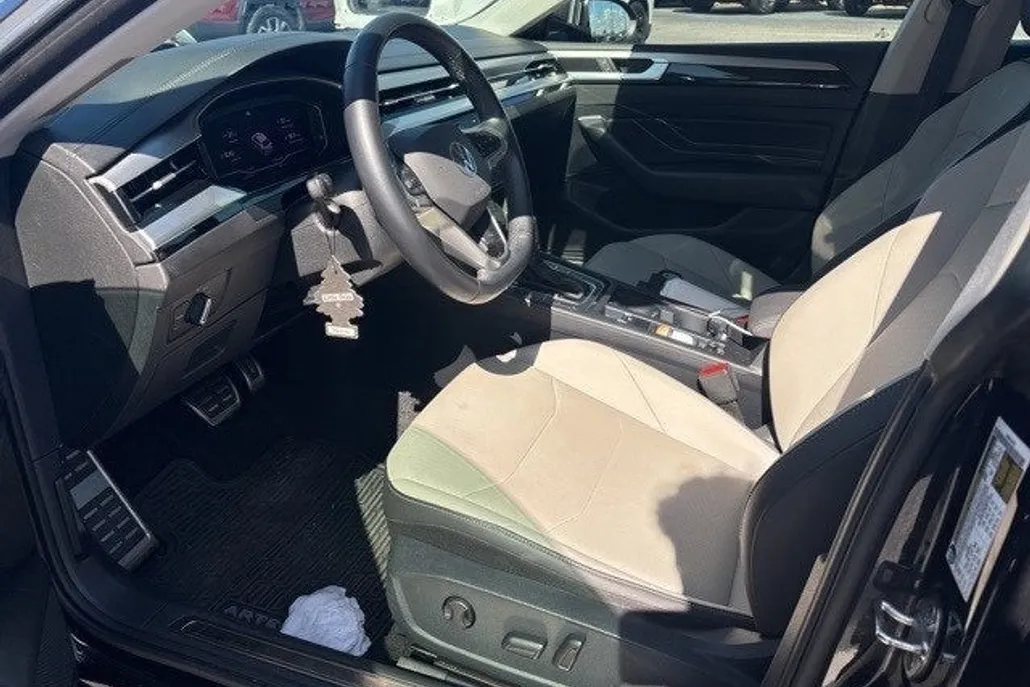 2021 Volkswagen Arteon SE photo 1