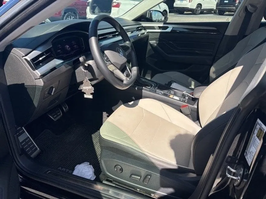 2021 Volkswagen Arteon SE photo 1