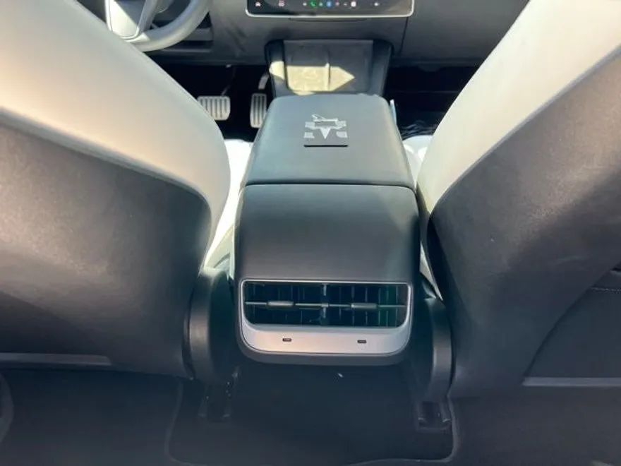 2022 Tesla Model 3 Performance photo 28