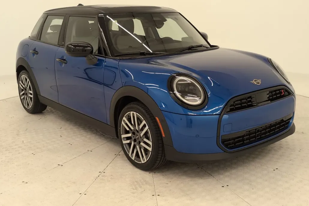 2025 Mini Cooper Signature photo 1