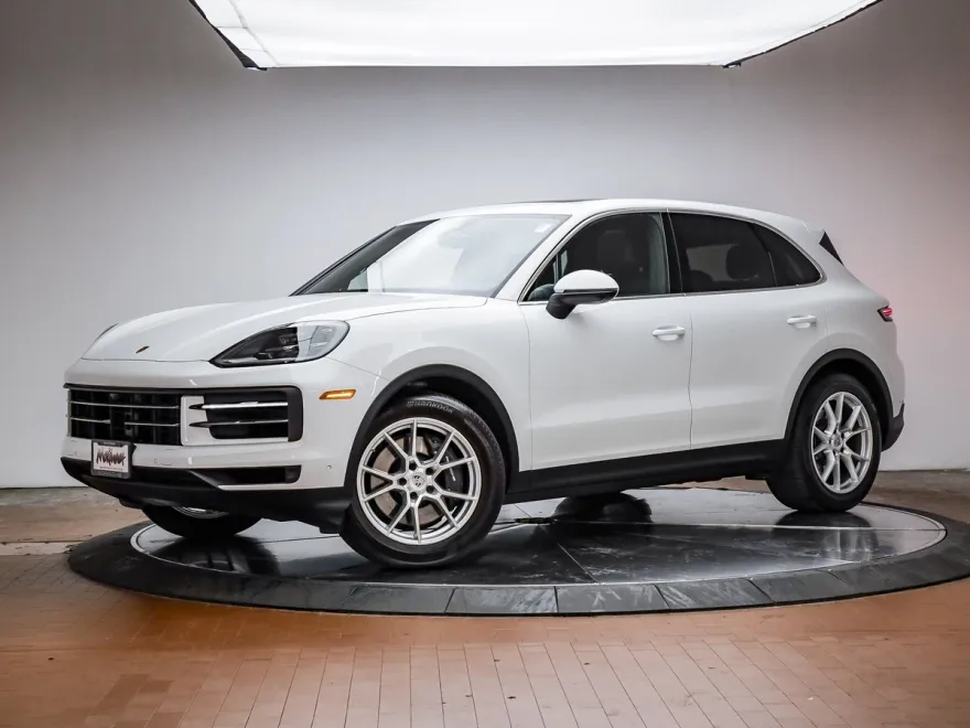 2025 Porsche Cayenne photo 1