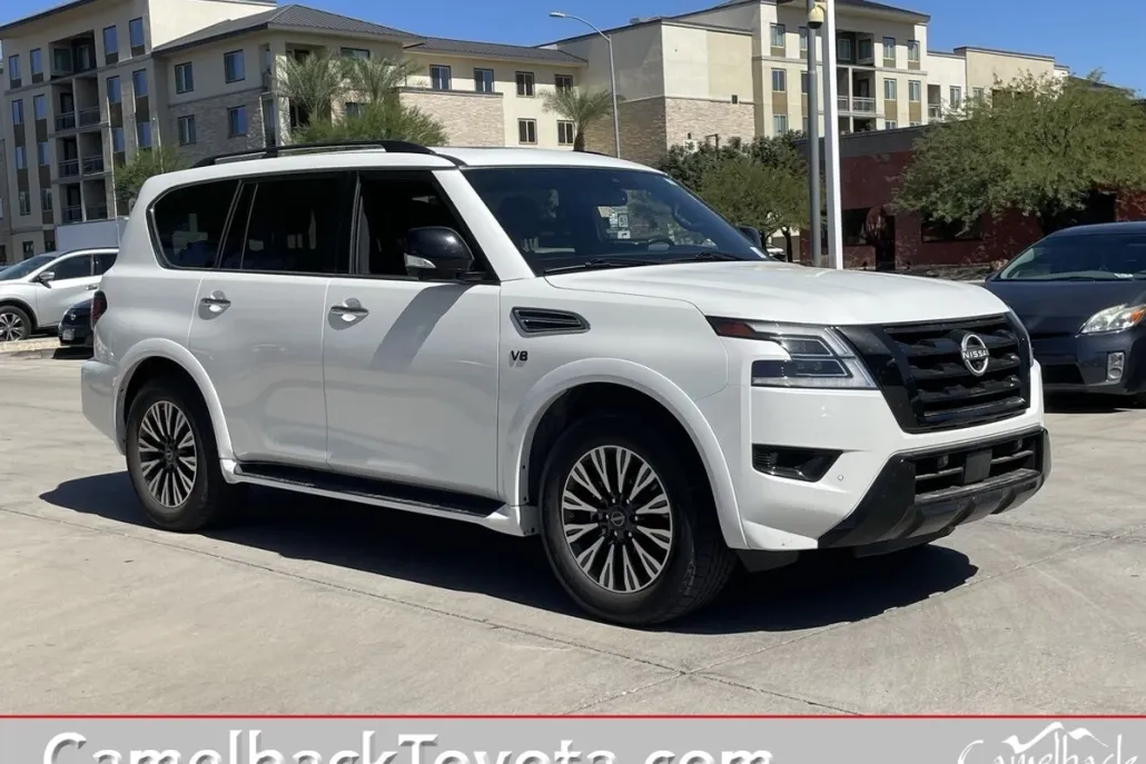 2022 Nissan Armada SL photo 1