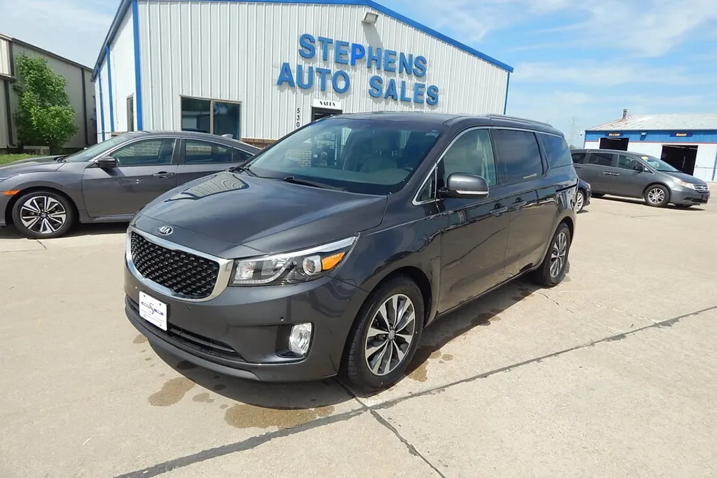 2018 Kia Sedona SX photo 1