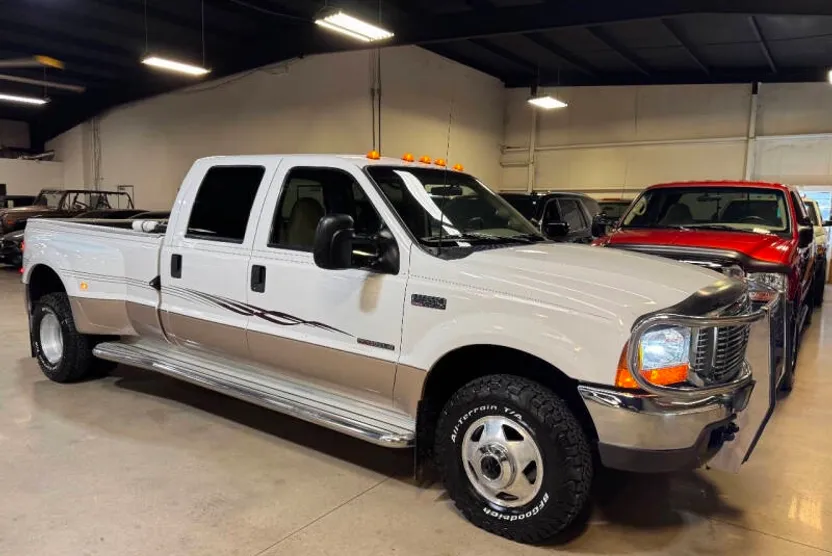 1999 Ford F-350 Lariat photo 1