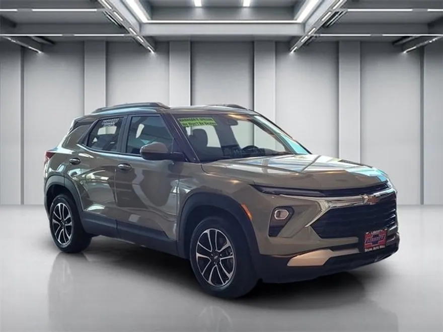 2026 Chevrolet Trailblazer LT photo 1