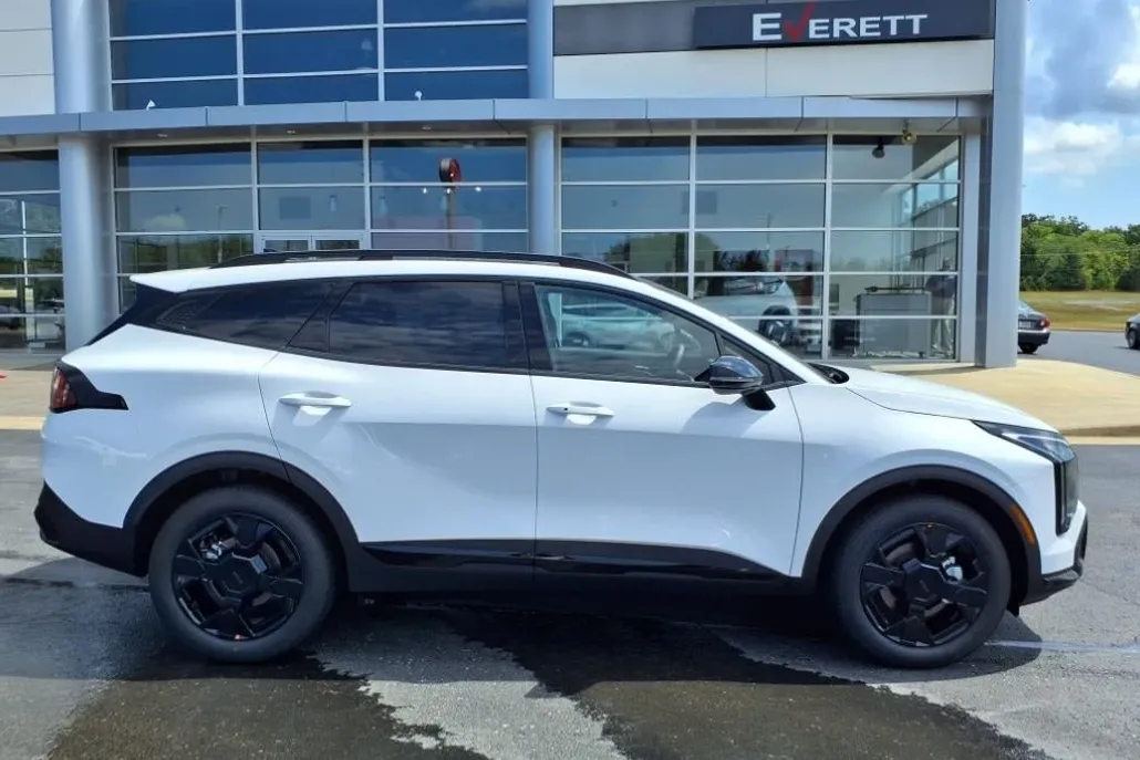 2026 Kia Sportage X-Line photo 1