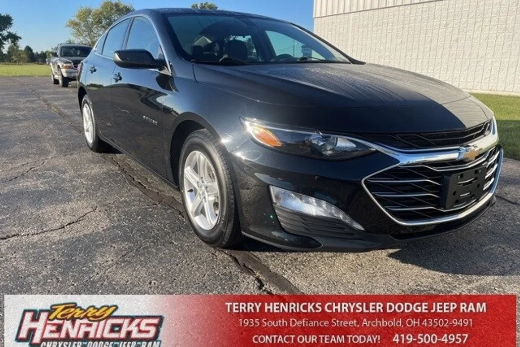 2022 Chevrolet Malibu 1LT photo 1