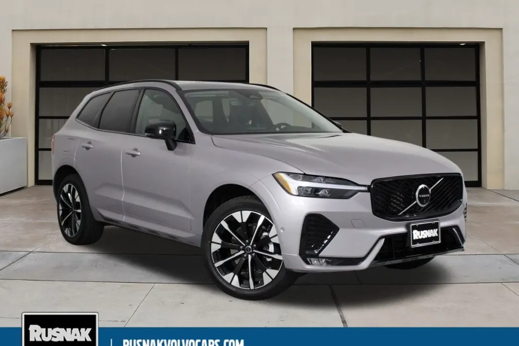 2026 Volvo XC60 B5 Plus photo 1
