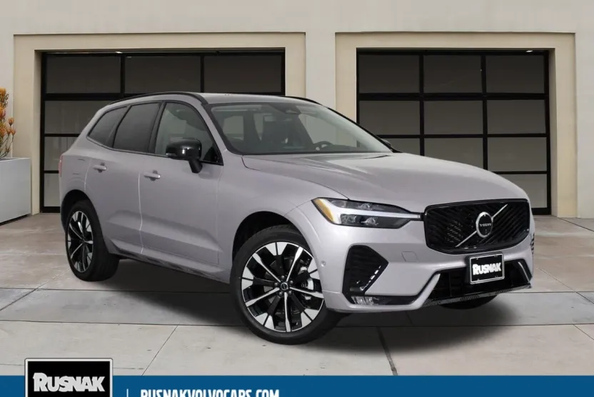 2026 Volvo XC60 B5 Plus photo 1
