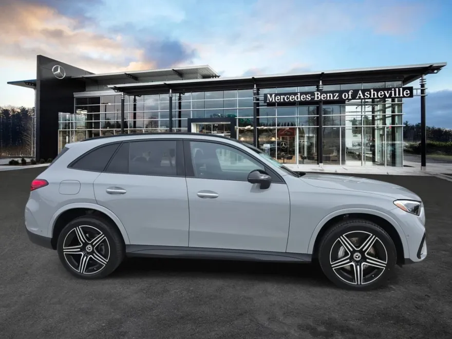 2026 Mercedes Benz GLC 300 4MATIC photo 1