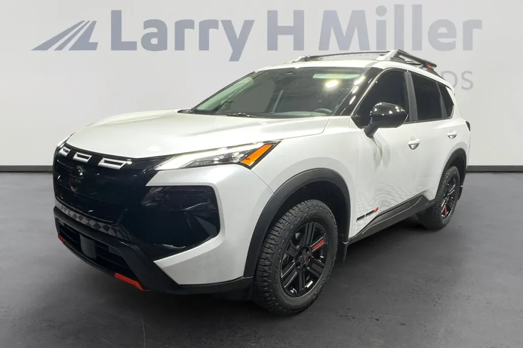 2026 Nissan Rogue SV photo 1