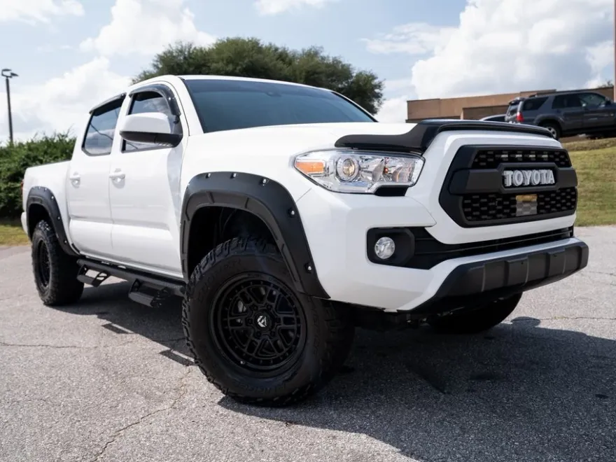 2021 Toyota Tacoma SR V6 photo 1