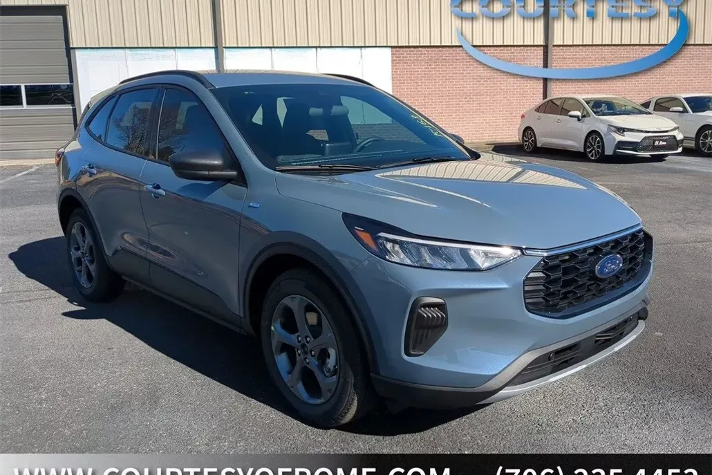 2025 Ford Escape ST-Line photo 1