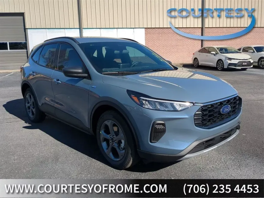 2025 Ford Escape ST-Line photo 1