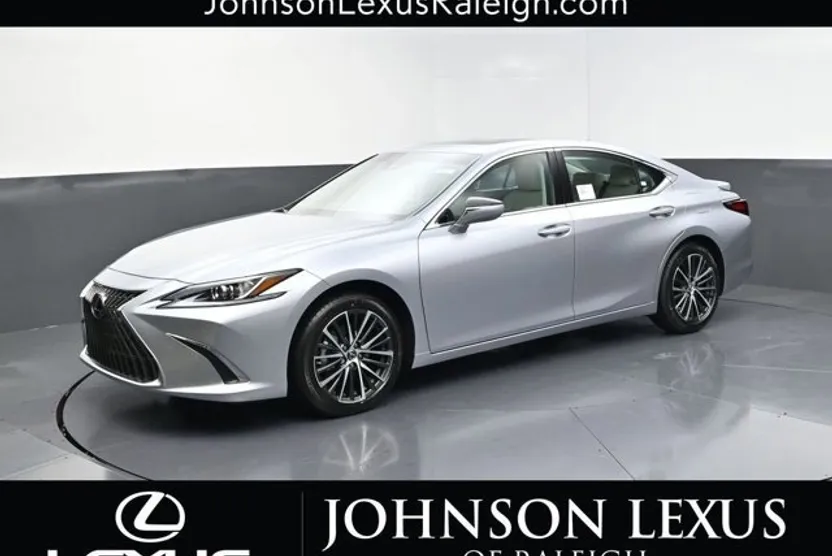 2025 Lexus ES 300h photo 1