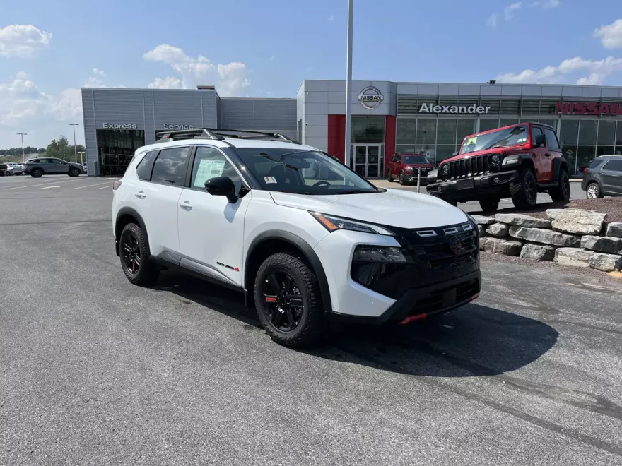 2026 Nissan Rogue SV photo 1
