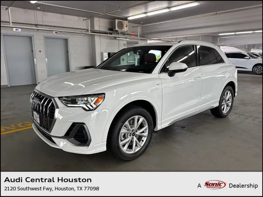 2025 Audi Q3 S line Premium photo 1