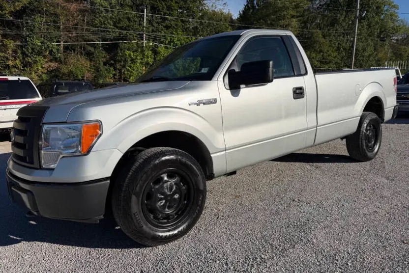 2009 Ford F-150 XL photo 1