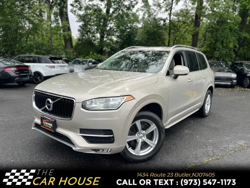 2016 Volvo XC90 T5 Momentum photo 1