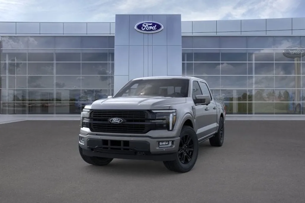 2025 Ford F-150 Platinum photo 1