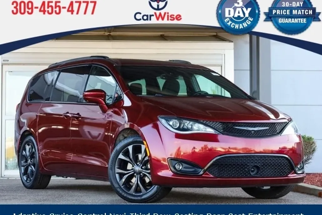 2019 Chrysler Pacifica Touring Plus photo 1