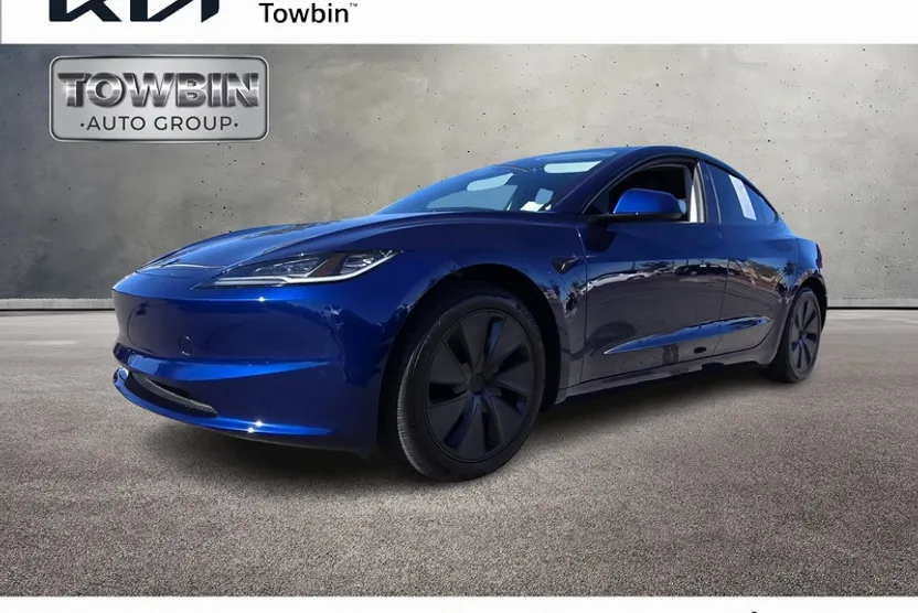 2024 Tesla Model 3 photo 1