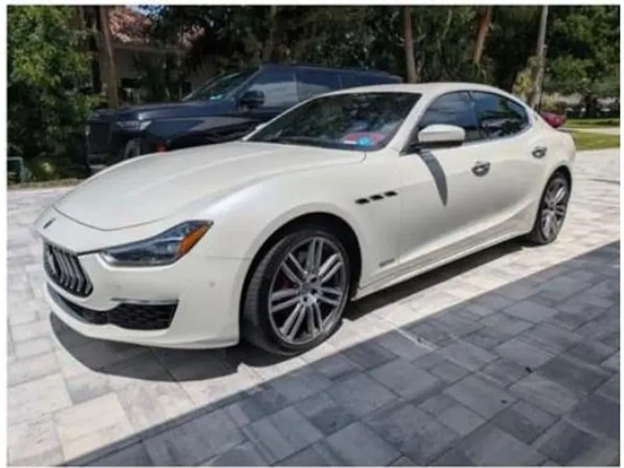 2021 Maserati Ghibli GranLusso photo 1
